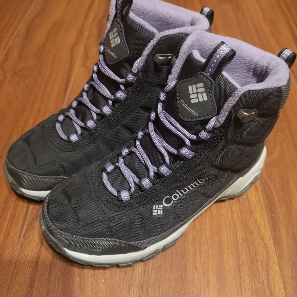 COLUMBIA WOMEN'S FIRECAMP WINTER BOOT - Picture 1 of 2